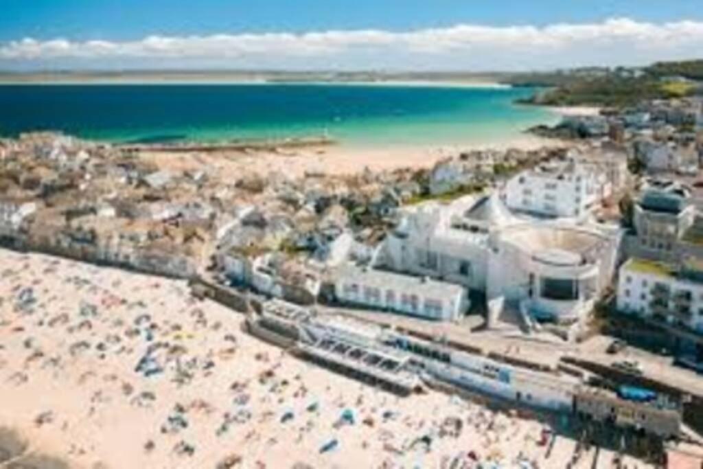 St Ives Apartment Private Parking With Garden 10 Minute Walk Into Town And Beach Kültér fotó